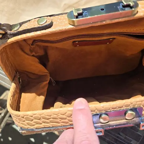 Patricia Nash All Leather Croc embossed Nela bag gorgeous color, amazing color