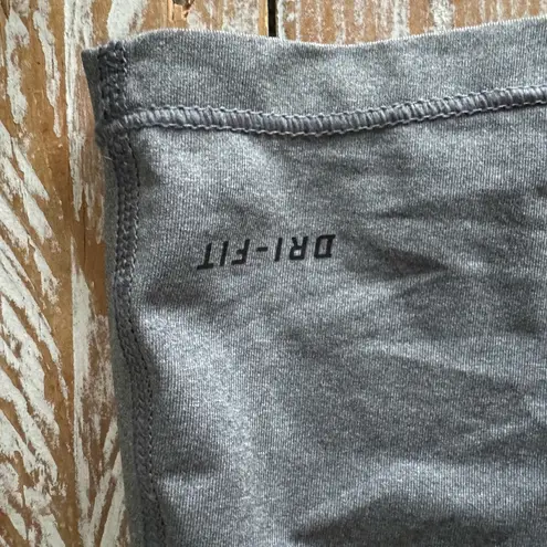 🏋️♀️Nike Pro Women’s Racerback Compression Tank Top🏋️♀️ ~M Gray Size M