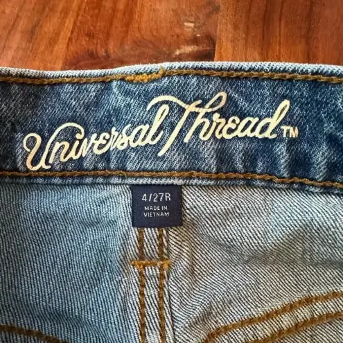 Universal Threads UNIVERSAL THREAD Size 4/27 Vintage Straight Denim Cut Off‎ Shorts