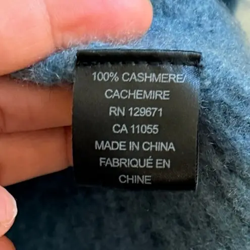 360 Cashmere Sweater Medium Cozy Warm Soft V Neck Cropped Preppy