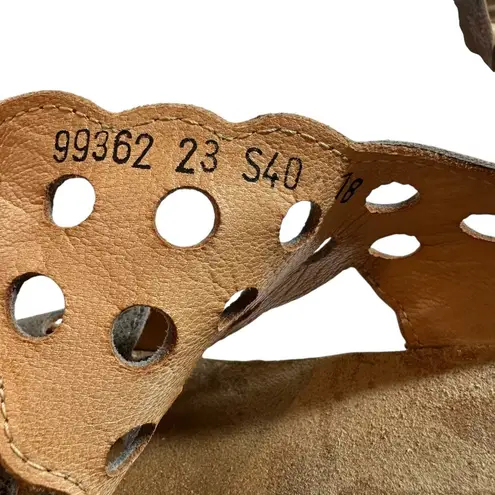 Think! Mizzi Taupe Neutral Floral Leather Footbed Sandals Size 40 Comfort Casual Gray