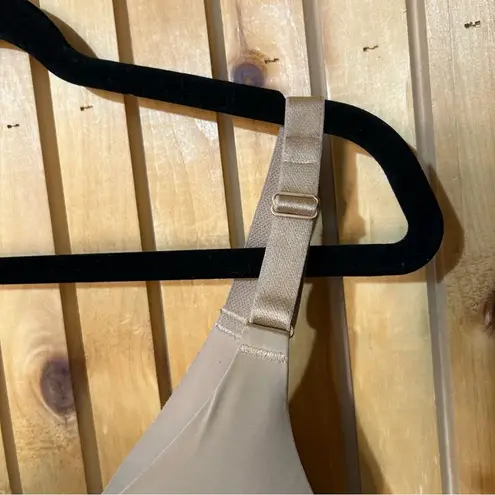 Wacoal Soma Vanishing 360 Wireless Bra Sand Size 36DD