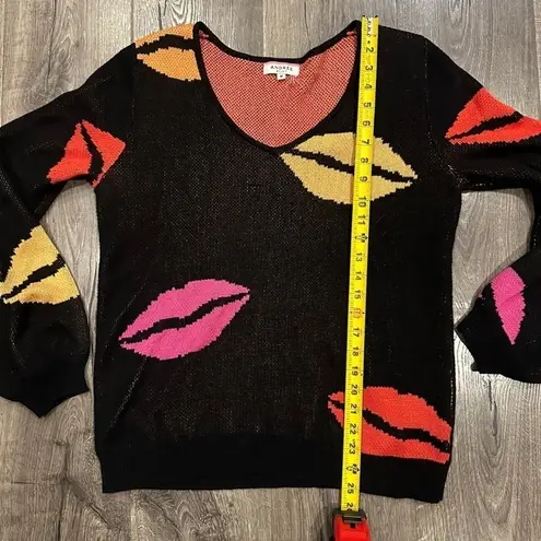 Andree by Unit Pink Red Yellow Luscious Lips Kiss Sweater Distressed Women’s M