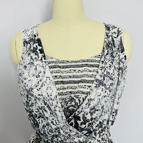 Studio West Apparel Fleur de Lis Faux Wrap Dress M