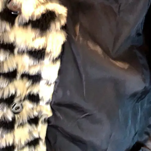 Black and White Houndstooth Faux Fur Teddy Notched Collar Pea Coat NWT Size M