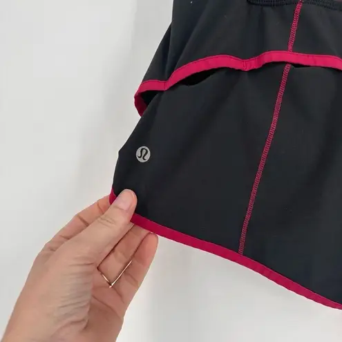 Lululemon  Speed Short Black Poppy Petals Berry Rumble Trim Size 6‎