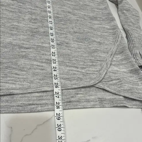 Akini long sleeve gray sweater