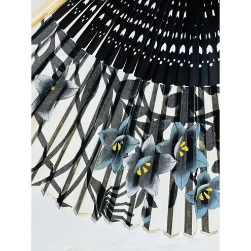 Vintage Folding Hand Fan Black Beautiful Hand Painted Flowers Delicate Fabric