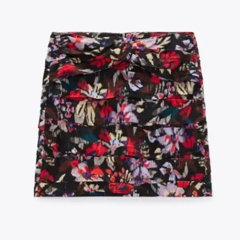 ZARA NWOT  Ruched Floral Mini Skirt Sz S