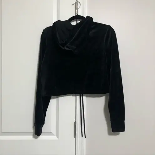 FILA  Aitana Black Velour Logo Cropped Hoodie Size Small