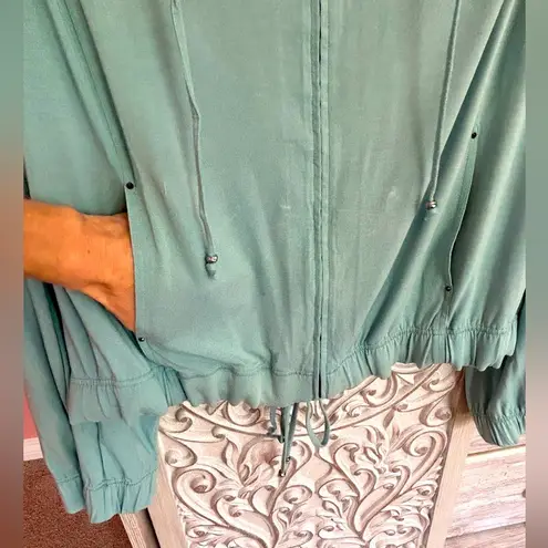 St. John  blue funnel neck zip tracksuit jacket with rhinestones and pockets LG