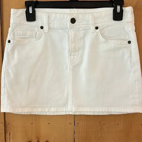 Citizens of Humanity  White Denim Skirt Size 25