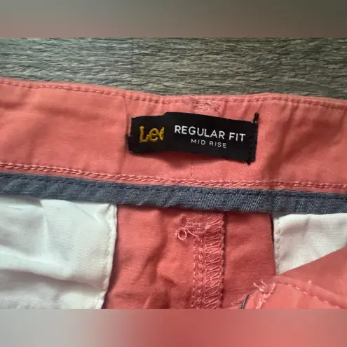 Lee NWT  Women’s Utility Bermuda Envy shorts 4 pockets mid rise size 18