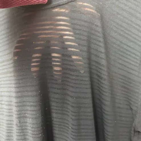 Lululemon  All Yours Boyfriend Tee *Stripe Sheer in Black Layer Workout Casual - Image 4