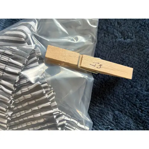 MELLODAY Mellowday Off the shoulder blouse Size Medium (J3)