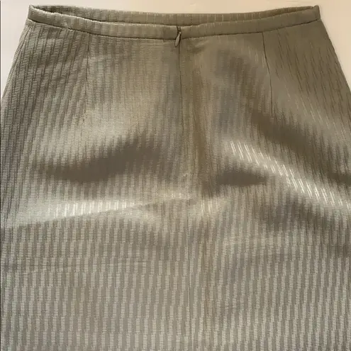 Armani Collezioni gray skirt size 8 medium M Italy Beautiful RARE HTF GORGEOUS