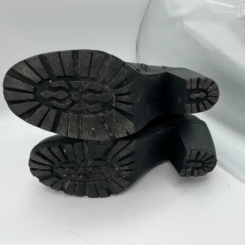 BOC Black Heeled Boots Sleek Minimalist Design Size 8.5