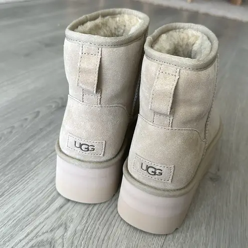 UGG  Classic Mini Platform Boots size US Women’s 10 NWOT