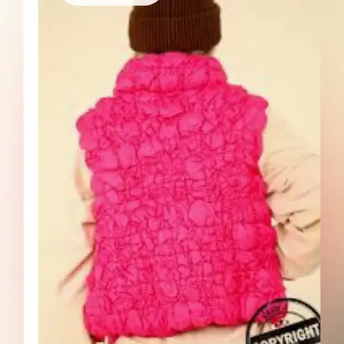 NEW IN Magenta pink Bubble Quilted Puffer Vest NEW Size LARGE