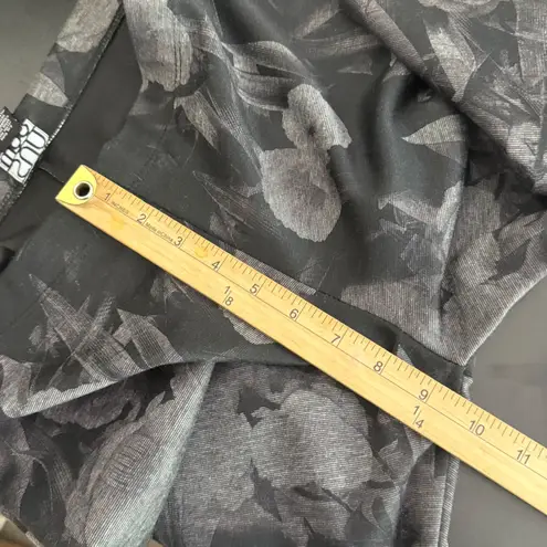 Clara Sun Woo Monochrome Pull on Legging Pants Size M Stretch Knit Floral Black Size M