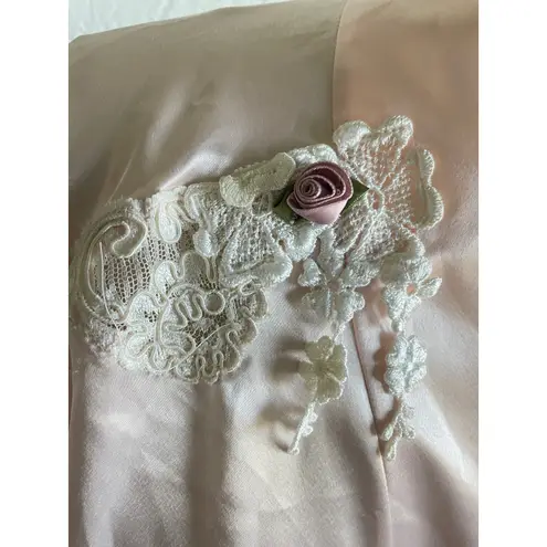 Vintage Intimate Concepts by Terry Russo Pink Floral Lace Applique Satin Robe Size M