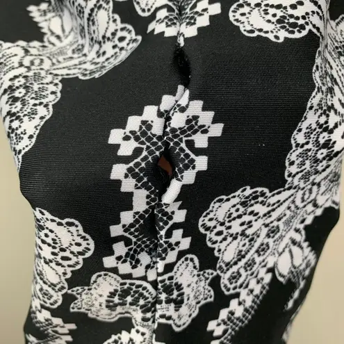 R & K Women's Black & White Sleeveless Dress Size 8 career Workwear Shift FLAWED