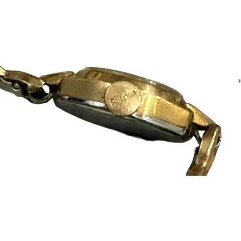 Bulova Vintage Women's Watch 10K RGP Bezel Gold Tone Dainty Expansion Band