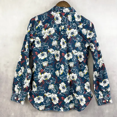 Duluth Trading Womens Button Up Shirt Small Casual No Gape Cottage Coastal Prep Blue