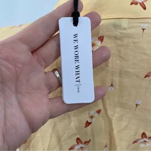 We Wore What NWT Bisou Floral Crop Top Yellow Size MEDIUM