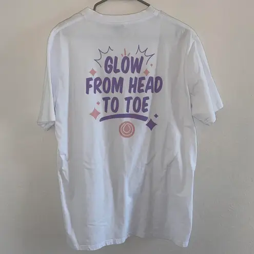 Monat White “Glow From Head To Toe” T