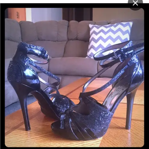 Guess by Marciano black glitter holiday heels s 7.5