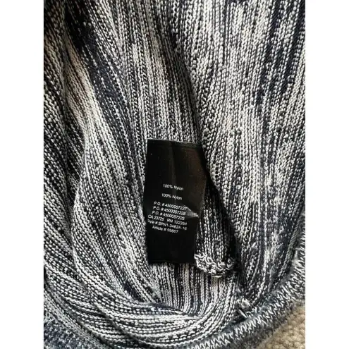 Aritzia  Babaton Sculpt Knit Muscle Cropped Tank in Blue/white Size‎ Small