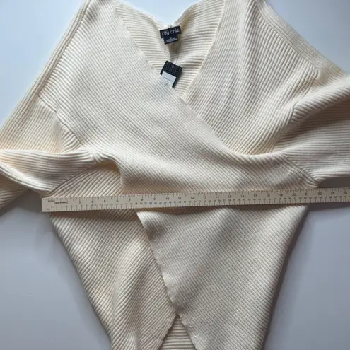 City Chic NWT Oaklyn Sweater XL (US 22) Cream Ribbed Knit Surplice Wrap Comfy
