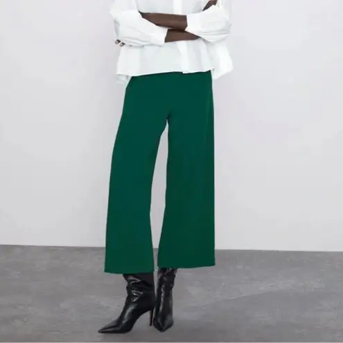 ZARA  Green High Waisted Wide Leg Culottes Size Medium