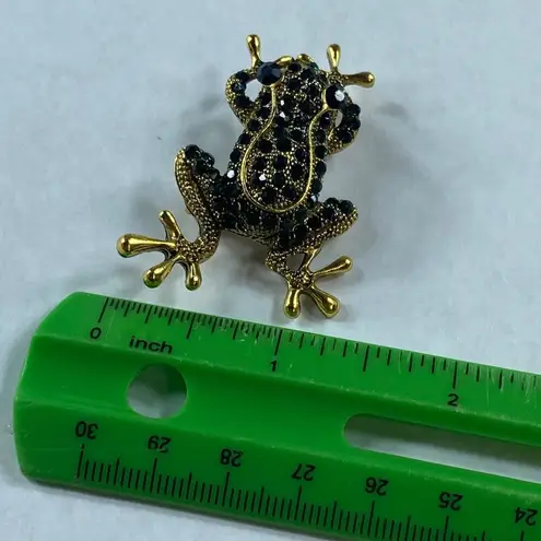 Frog Pin Brooch Gold Tone Metal Green Rhinestones Fashion Jewelry