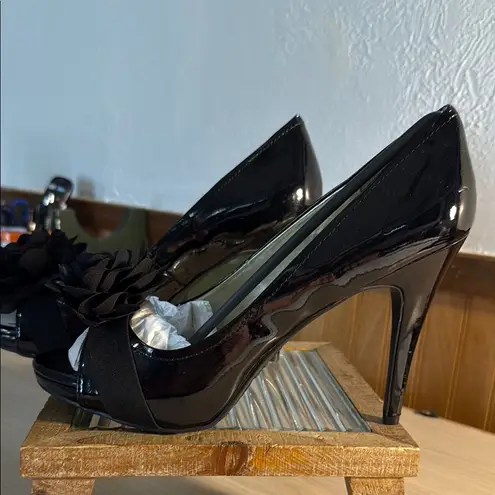 Carlos by Carlos Santana Cupcake Stiletto Black Patent Heel Size 8