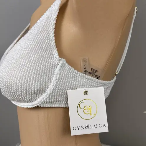 New Cyn & Luca Bikini Top White Pucker Ribbed Size Medium Underwire Bra Juniors