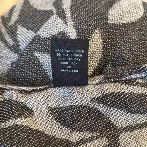 Noelle Shawl Wrap Poncho Black Gray Leaf Design Fringe Hem One Size Fits Most
