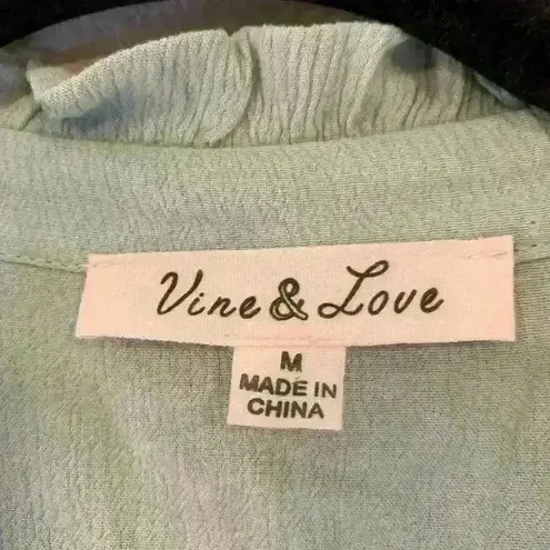 Vine & Love peasant style top with tassel ties size m, boho, festival, concert