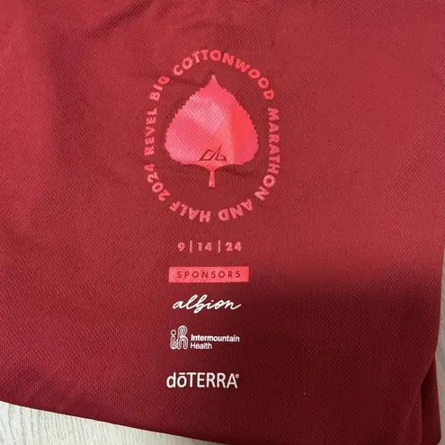 ALBION FIT Albion Revel Big Cottonwood Marathon Long Sleeve Shirt Red Women's L Graphic Tee