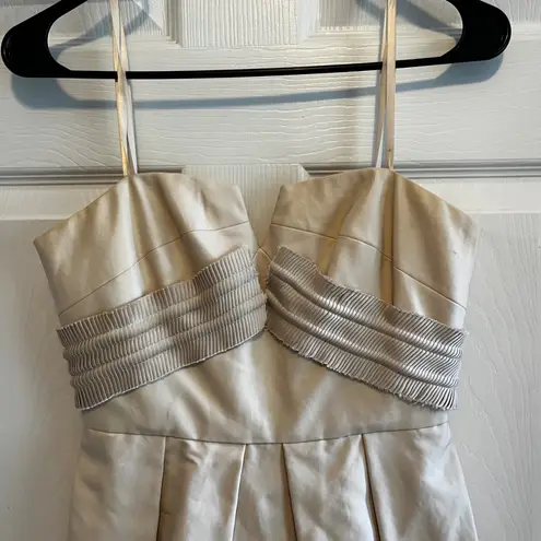 BCBG Maxazria Runway Strapless Dress Mini Party Cocktail Pleated Bustier Neutral Tan Size 0