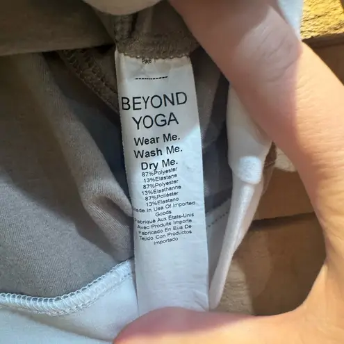 Beyond Yoga
Spacedye Outlines Cropped Tank XL