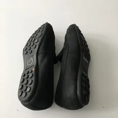 Born Flats Loafers Slip On Shoes Black Leather Size 7.5