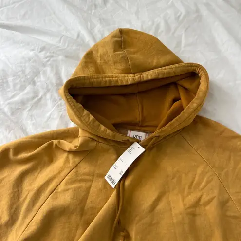 Urban Outfitters  hoodie  Size large Condition: NWT  Color: brown Details : - Uni