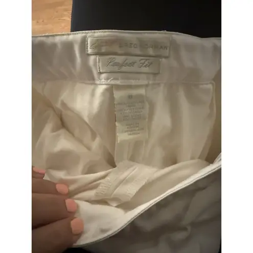 Greg Norman Skort Women Size 8 White Rayon Nylon Blend Golf