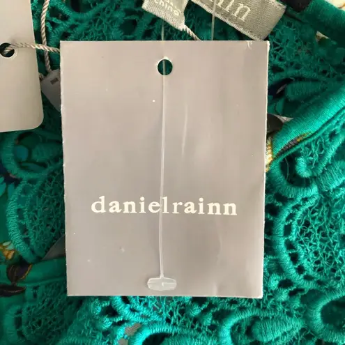 Daniel Rainn  NWT Woman’s Fantine Green Floral Floral V Neck Crochet Lace Size 1X