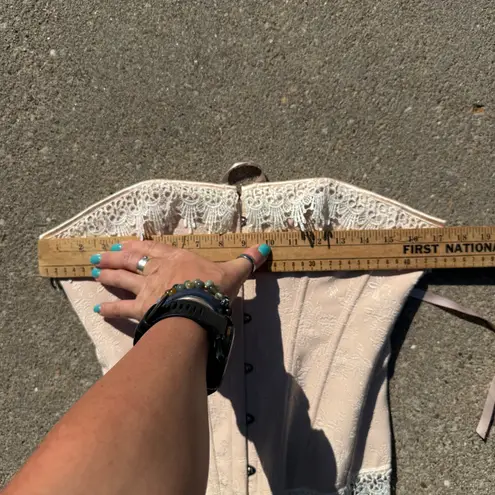 Dusty Rose Floral Brocade Crochet Trim Lace Up Corset Whimsical Coquette MEDIUM Pink