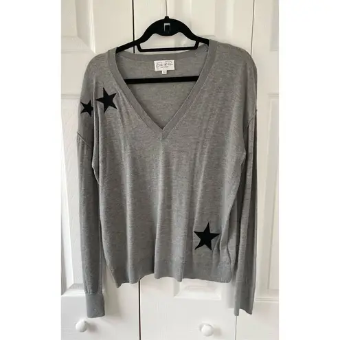 Feel the Piece Violetta Star V Neck Thumbhole Sweater