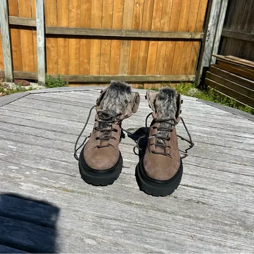 Seychelles Women's Brown Lace-Up Leather Platform Boots size 9