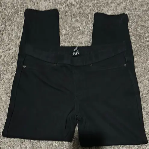 Hue Black Jeggings Stretchy Slim Fit